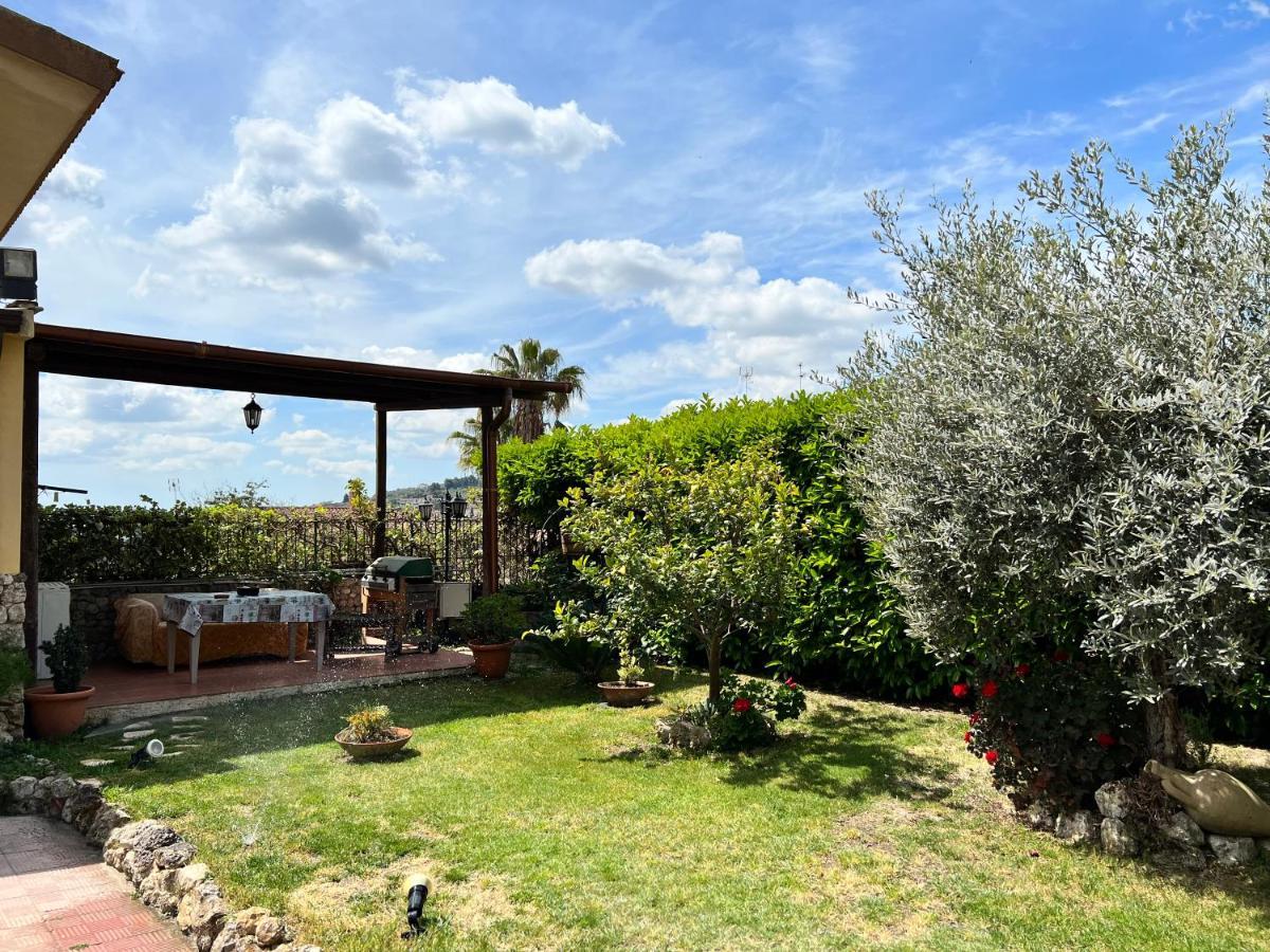 Апартаменты ***** La Casa Di Gio Кальтаниссетта Экстерьер фото
